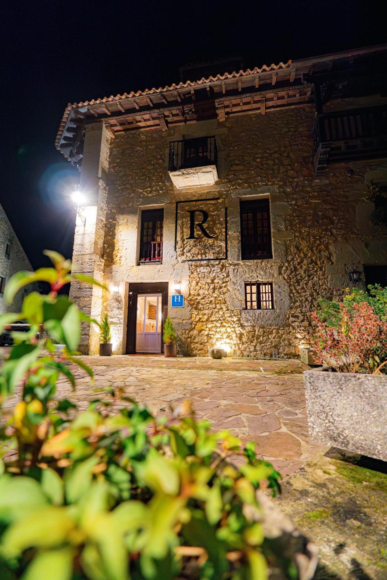Hotel R Santillana Santillana del Mar Exterior photo