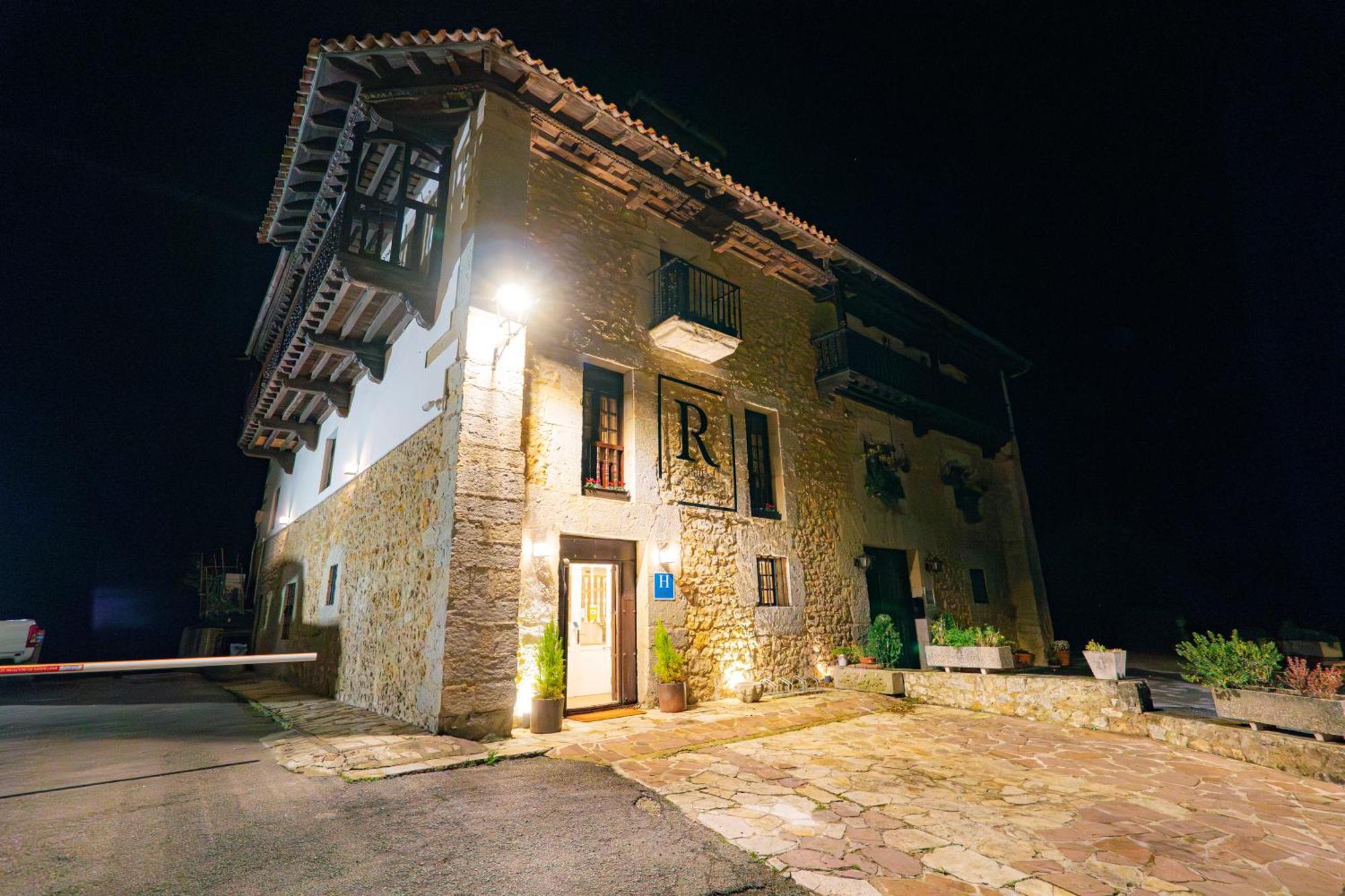 Hotel R Santillana Santillana del Mar Exterior photo